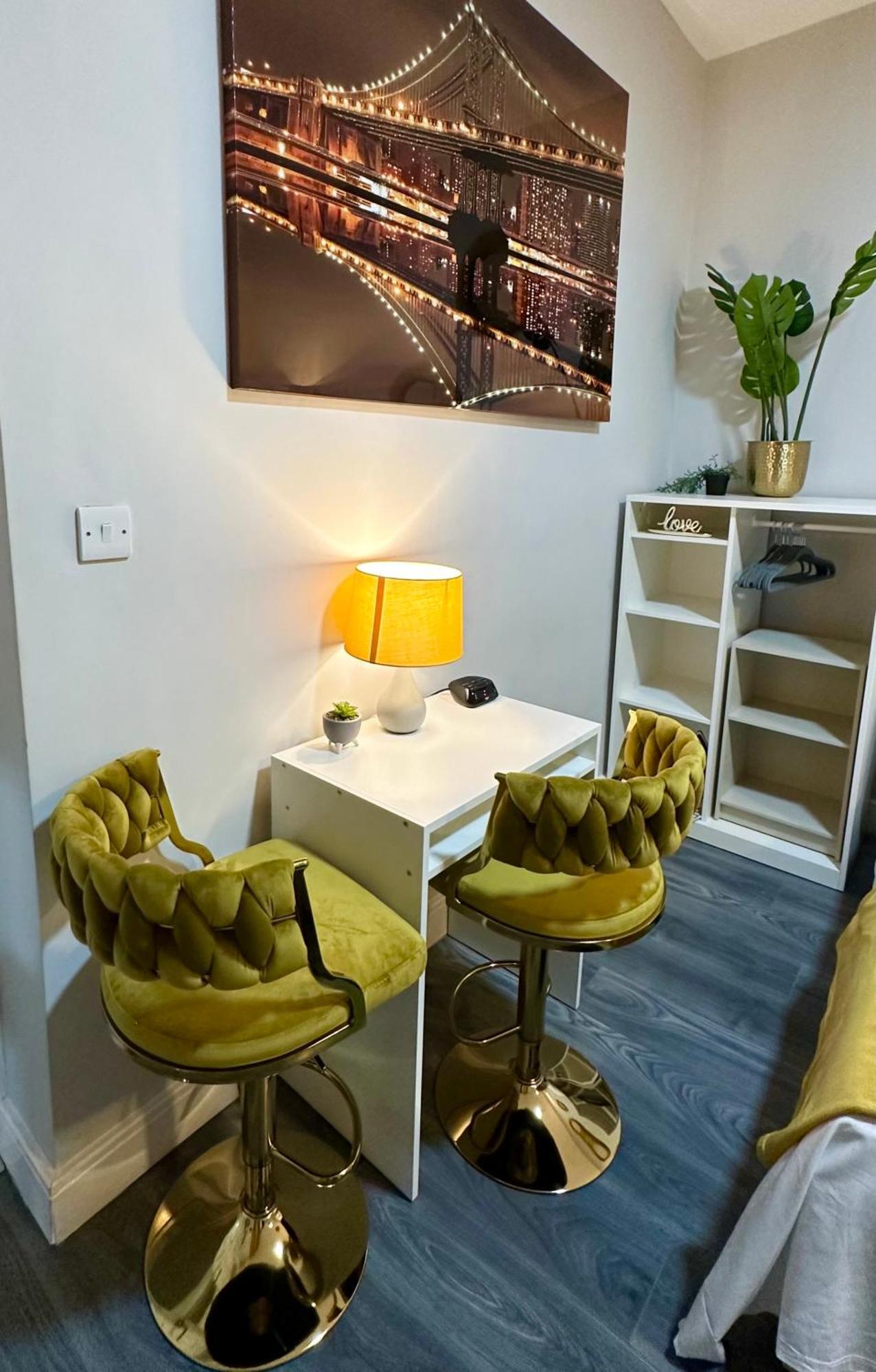 Private Luxurious City Studio-Daily,Weekly,Monthly Birmingham Eksteriør bilde